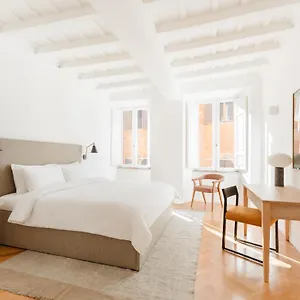 Sonder Palazzo Taverna روما